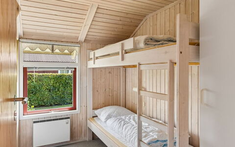 Aster - 100M from the Sea: Bois, Design Intérieur, Chambre, Lit Superposé, Lit, Plafond, Sol, Sol, Dortoir, Cadre De Lit