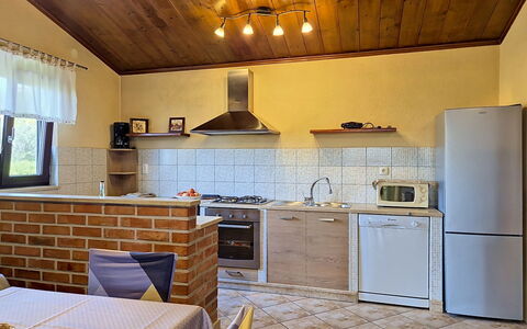 Pod Meloni: Meubles, Design Intérieur, Sol, Mur, Plafond, Bois, Sol, Pièce, Luminaire, Cuisine