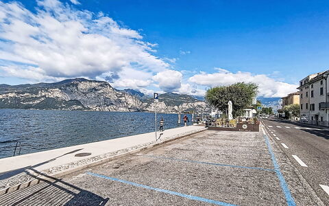 Casa al Lago: Ciel, Montagnes Relief, Montagne, Colline, Nuage, Chaîne De Montagnes, Cotiers Et Relief Océaniques, Lac, Côte, Crête