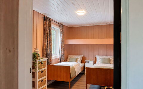 Porsmyr: Sol, Sol, Design Intérieur, Bois, Chambre, Meubles, Lit, Plafond, Pièce, Drap De Lit