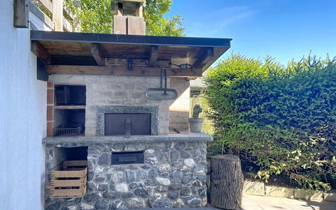 Les Pensées: Appartement, Recours, Piscine, Condominium, Balcon, Hôtel, Eco Hôtel, Villa, Plante D'Appartement