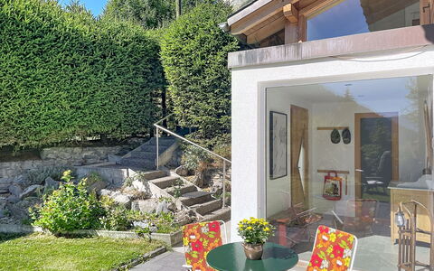 Les Pensées: Appartement, Recours, Piscine, Condominium, Balcon, Hôtel, Eco Hôtel, Villa, Plante D'Appartement