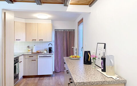 Les Pensées: Appartement, Recours, Piscine, Condominium, Balcon, Hôtel, Eco Hôtel, Villa, Plante D'Appartement