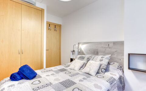 Tirso de Molina: Appartement, Recours, Piscine, Condominium, Balcon, Hôtel, Eco Hôtel, Villa, Plante D'Appartement