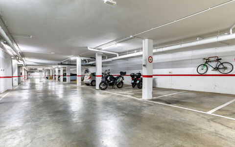 Tirso de Molina: Appartement, Recours, Piscine, Condominium, Balcon, Hôtel, Eco Hôtel, Villa, Plante D'Appartement