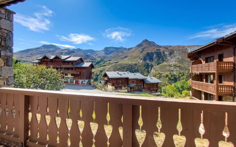 Le Hameau des Airelles: Appartement, Recours, Piscine, Condominium, Balcon, Hôtel, Eco Hôtel, Villa, Plante D'Appartement