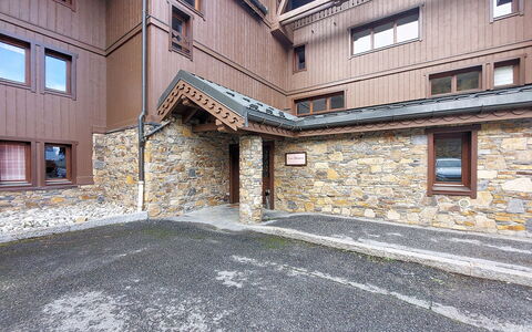 Le Hameau des Airelles: Appartement, Recours, Piscine, Condominium, Balcon, Hôtel, Eco Hôtel, Villa, Plante D'Appartement