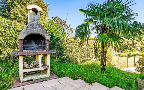 Agintza: Brique, Biens, Jardin, Banlieue, Allée, Aménagement Paysager, Cour, Hacienda, Ferme, Arrière-Cour