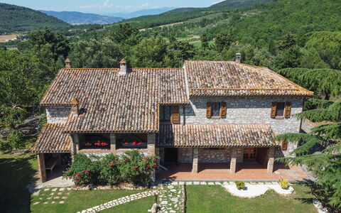Casale Vepres: Bâtiment, Maison, Toit, Architecture, Domicile, Chalet, Zone Rurale, Biens, Ferme