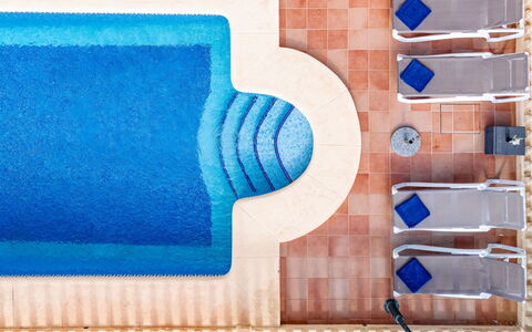 Vista Xalo: Bleu, Piscine, Meubles, Sol, Sol, Recours, Composite, Mobilier De Jardin, Loisir, Tache De Bois
