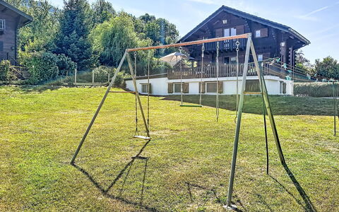 La Cabrette: Lot Terre, Jardin, Ombre, Pelouse, Équipement Extérieur Play, Parc, Cour, Arrière-Cour, Net