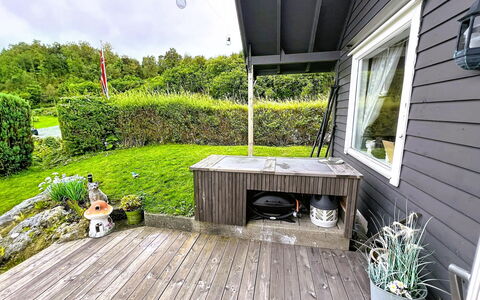 Hauken: Bois, Jardin, Domicile, Meubles, Porche, Plate-Forme, Arrière-Cour, Siding, Dur, Chalet
