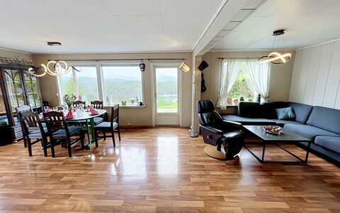 Hauken: Parquet, Sol, Sol, Design Intérieur, Meubles, Bois, Revêtement De Sol Stratifié, Canapé, Salon, Plafond