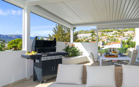 Abnorma: Meubles, Chaise, Ombre, Plafond, Mobilier De Jardin, Structure En Plein Air, Plante D'Appartement, Porche, Store, Balcon