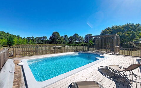 Tartoure: Piscine, Recours, Composite, Mobilier De Jardin, Plate-Forme, Loisir, Ombre, Eco Hôtel, Chaise, Thermes