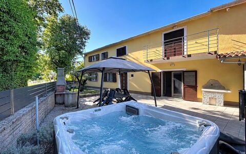 Martina: Piscine, Recours, Mobilier De Jardin, Ombre, Hôtel, Eco Hôtel, Parapluie, Chaise, Ville Resort, Villa