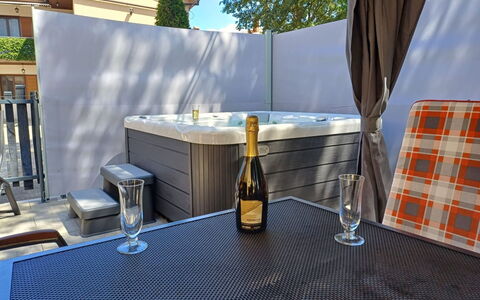 Martina: Meubles, Composite, Mobilier De Jardin, Piscine, Chaise, Ombre, Arrière-Cour, Plante D'Appartement, Luminaire Plomberie