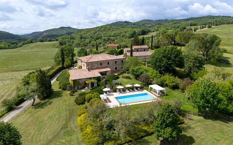 Tuscan Hamlet Relais Piettorri: Aliments, Biens, Villa, Plantation