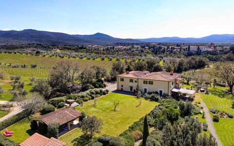 Villa Monte, Bolgheri: Paysage, Zone Rurale, Maison, Lot Terre, Plaine, Prairie, Établissements Humains, Biens, Village