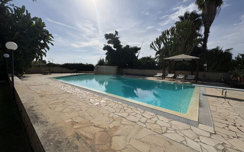 Villa le Palme, Marina di Ragusa: Piscine, Recours, Ombre, Caractéristique De L'Eau, Dalle, Hacienda, Eco Hôtel, Aménagement Paysager, Hôtel