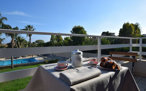 Villa le Palme, Marina di Ragusa: Meubles, Mobilier De Jardin, Ombre, Chaise, Recours, Piscine, Eco Hôtel, Aménagement Paysager, Tableau De Plein Air