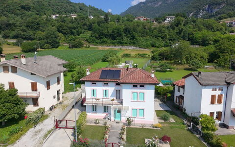 Casa Mis: Bâtiment, Maison, Zone Résidentielle, Domicile, Zone Rurale, Lot Terre, Village, Établissements Humains, Station De Montagne, Chalet