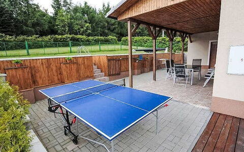 Svahová 2: Bleu, Bois, Meubles, Domicile, Mobilier De Jardin, Chaise, Ombre, Balcon, Tache De Bois, Eco Hôtel