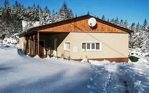 Svahová 2: Bleu, Bois, Meubles, Domicile, Mobilier De Jardin, Chaise, Ombre, Balcon, Tache De Bois, Eco Hôtel