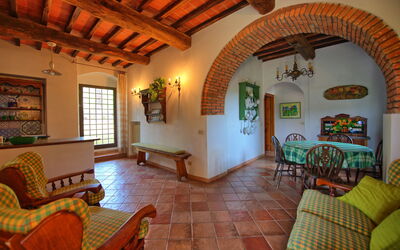 Montescalari 7: Propriété, Pièce, Bâtiment, Maison, Design Intérieur, Immobilier, Plafond, Biens, Meubles, Architecture