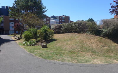 Cabourg 227: Ciel, Plante, Propriété, Bâtiment, Arbre, Surface De La Route, Lot Terre, Asphalte, Herbe, Zone Résidentielle