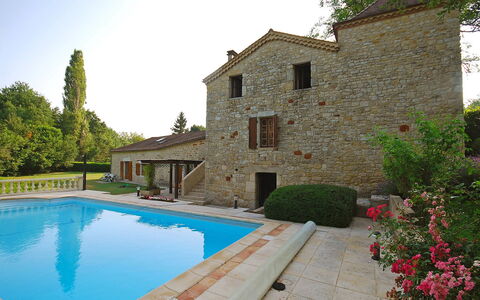 Ensemble de 3 Maisons Lavit: Propriété, Piscine, Bâtiment, Maison, Immobilier, Villa, Biens, Vacances, Domicile, Arbre