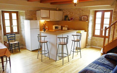 Maison Bonneval: Pièce, Propriété, Meubles, Bâtiment, Sol, Salle À Manger, Maison, Table, Plafond, Domicile