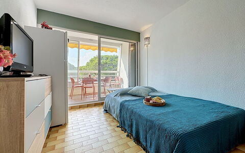La Lagune: Sol, Sol, Design Intérieur, Appartement, Tache De Bois, Ombre, Chaise, Dur, Balcon, Hôtel