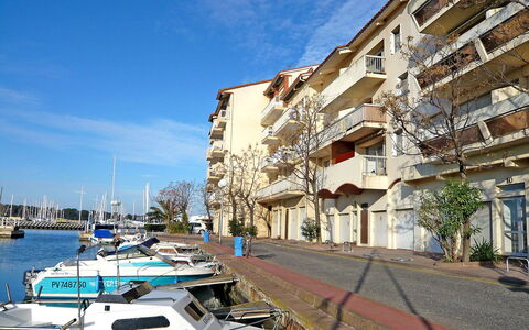 Les Marines de Port Canet: Transport De L'Eau, Marina, Bateau, Voie Navigable, Propriété, Ville, Port, Port, Véhicule, Quartier