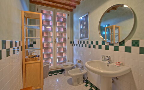 Villa Fontine: Pièce, Salle De Bains, Propriété, Design Intérieur, Bâtiment, Architecture, Meubles, Maison, Tuile, Immobilier