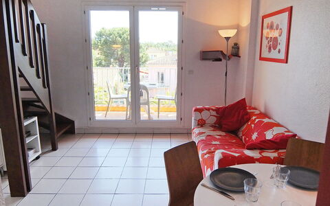 Le Central Beach: Pièce, Propriété, Bâtiment, Maison, Design Intérieur, Meubles, Sol, Immobilier, Domicile, Appartement