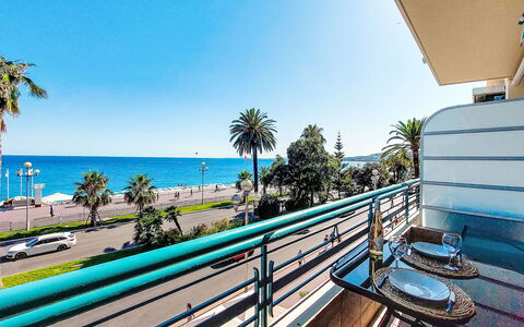 Le Savoy Promenade des Anglais: Ombre, Océan, Hôtel, Recours, Tropiques, Caraïbes, Eco Hôtel, Balcon