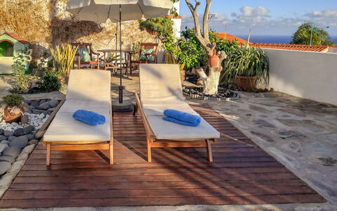 Antequera: Plante, Meubles, Propriété, Ciel, Bleu Azur, Ombre, Balancelle, Mobilier De Jardin, Nuage, Piscine