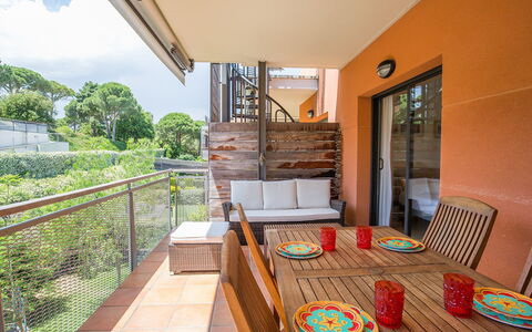 Jardins Sa Boadella: Propriété, Pièce, Bâtiment, Maison, Immobilier, Design Intérieur, Balcon, Domicile, Meubles, Architecture