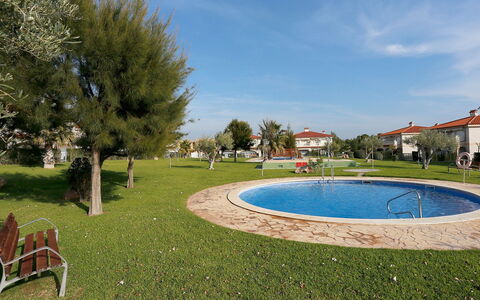 Jalisco de Los Monteros: Propriété, Immobilier, Piscine, Zone Résidentielle, Maison, Bâtiment, Herbe, Biens, Domicile, Appartement