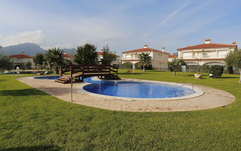 Jalisco de Los Monteros: Nuage, Ciel, L'Eau, Plante, Arbre, Bâtiment, Fontaine, Design Urbain, Herbe, Loisir