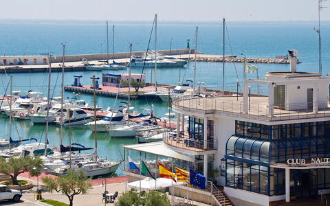Edificio Nautic: Marina, Port, Port, Quai, Zone Urbaine, L'Eau, Infrastructure, Ciel, Architecture, Ville