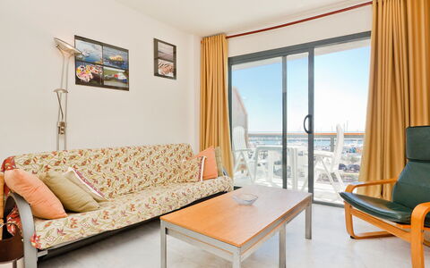 Edificio Nautic: Pièce, Propriété, Meubles, Salon, Suite, Design Intérieur, Table Basse, Bâtiment, Table, Sol