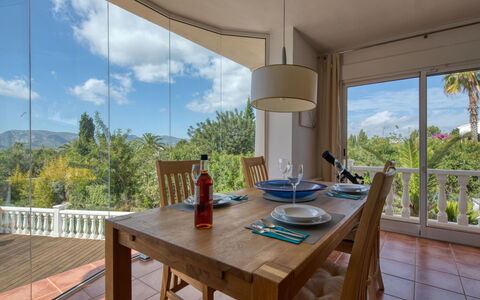 Osa Menor: Propriété, Immobilier, Bâtiment, Pièce, Maison, Meubles, Table, Design Intérieur, Domicile, Architecture