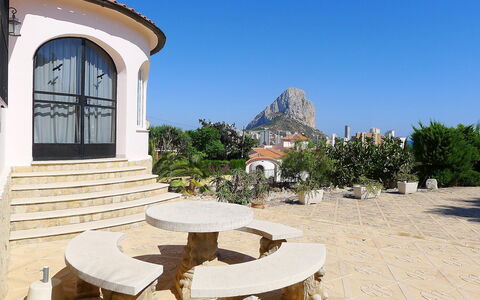 Jara: Propriété, Immobilier, Maison, Bâtiment, Biens, Vacances, Domicile, Table, Ciel, Paysage