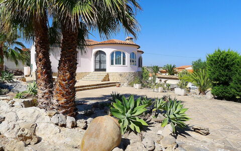 Jara: Propriété, Maison, Arbre, Immobilier, Palmier, Domicile, Vacances, Arecales, Bâtiment, Paysage