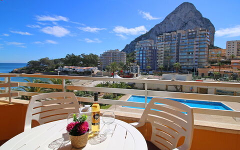 Calpe Calp 178: Plante, Meubles, Propriété, Fenêtre, Chaise, Bâtiment, Bois, Éclairage, Pot De Fleur, Architecture
