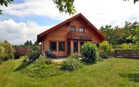 Haus Fries: Nuage, Ciel, Plante, Bâtiment, Fenêtre, Arbre, Paysage Naturel, Bois, Maison, Lot Terre