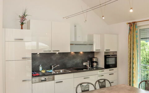 Bammer: Cabinetry, Robinet, Comptoir, Évier, Cuisine, Cuisinière, Design Intérieur, Evier, Bâtiment, Bois