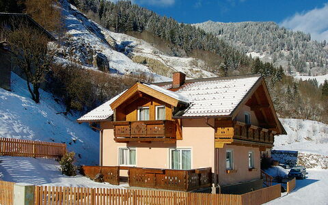 Haus Toferer: Neige, Montagne, Ciel, Bâtiment, Fenêtre, La Nature, Monde, Maison, Pente, Nuage